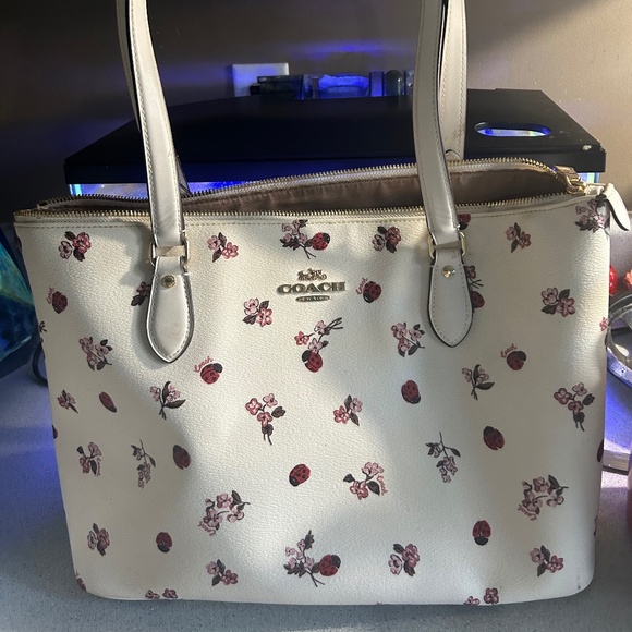 Coach Ladybug Purse - Picture 3 of 3